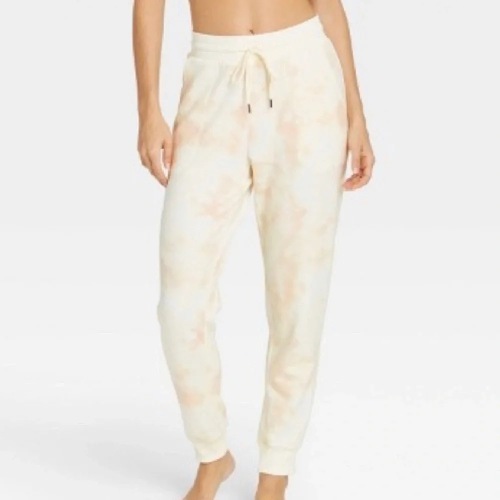 Stars Above tie dye sweatpants - Picture 4 of 8